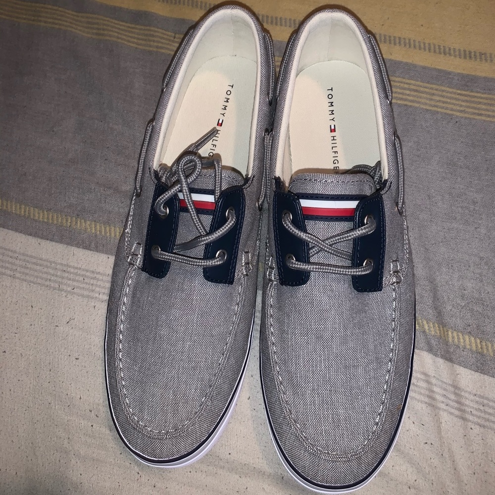 TOMMY HILFIGER MENS SHOE